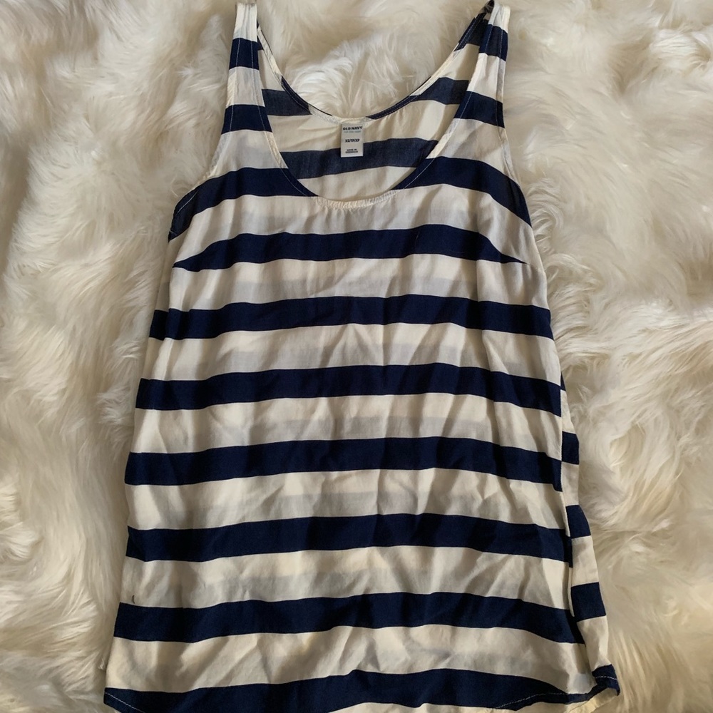 women’s old navy tank top